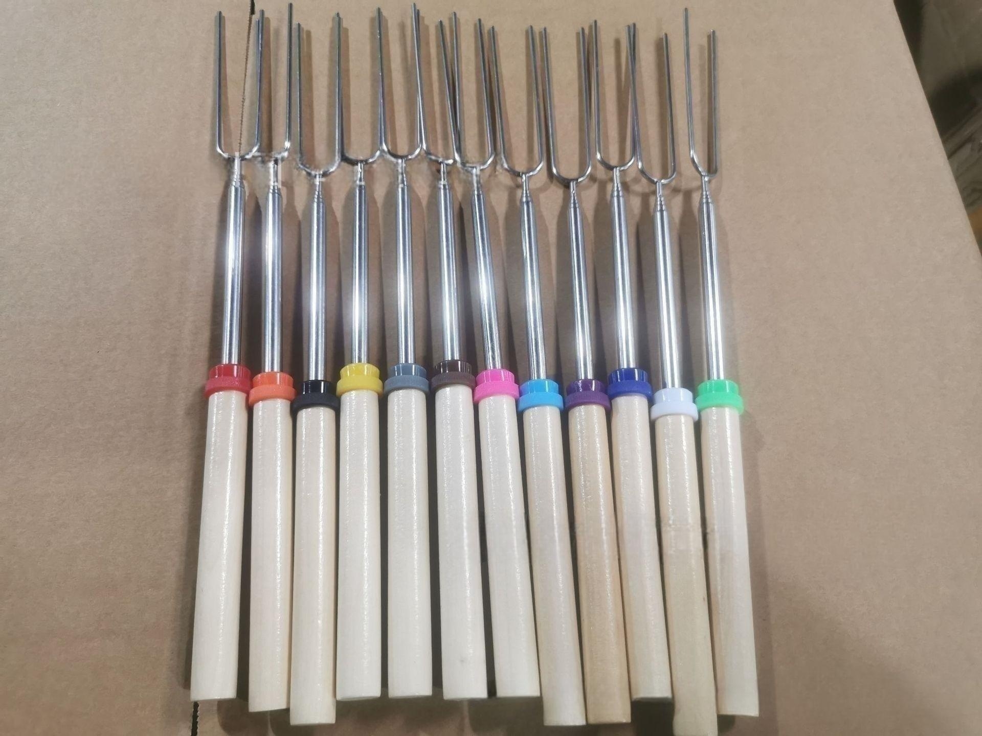 Telescoping Stainless Steel Roasting Sticks Bbq Skewers Marshmallow Toasting Bbq Forks with Wooden Handle